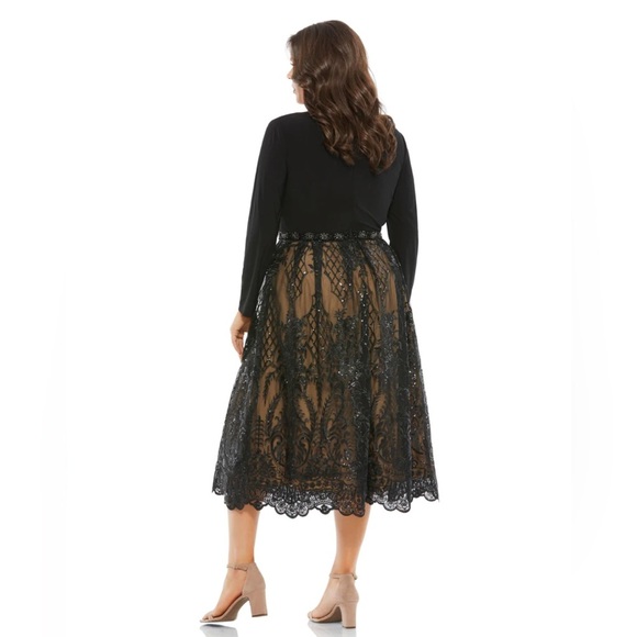 Mac Duggal Long Sleeve Mixed Media Embellished Dress Size 20W NWT - Picture 3 of 17